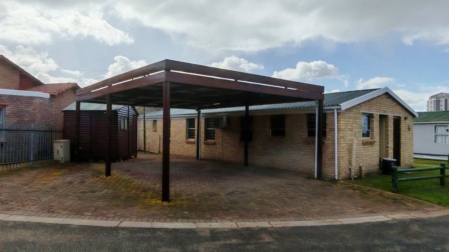 4 Bedroom Property for Sale in Boland Park Western Cape